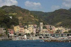 Xtrallusion photo gallery of Italy. Photos, pictures, images and photographs of the Italian Rivieras, the Italian Lakes, the Italian Alps, the Cinque Terre, the Amalfi coast and some of the most beautiful corners of Italy. Plus photos of Italian cities such as Pisa, Milan, Genoa and Rome.